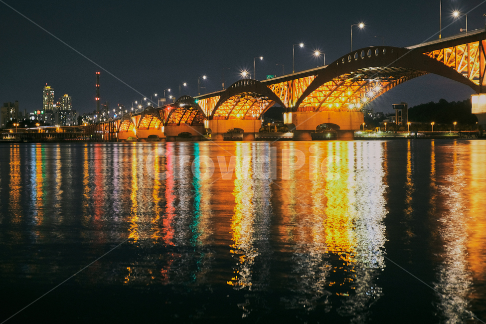 대교,다리,야경,강,야간,풍경,야경,밤,풍경,nightscape,night,landscape,건축물,건물외관,exterior,building,structure,architecture,construction,건물,bridge