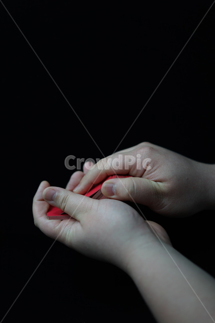화투,화투패,고스톱,한국전통,도박,게임,놀이,손가락,사람,인물,인간,human,person,신체일부,몸,body,게임,오락,놀이,game,play