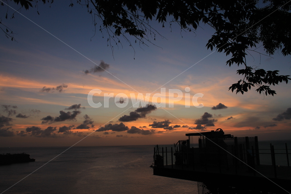 인도네시아,발리,쿠부,쿠부해변,쿠부비치,석양,일몰,황혼,indonesia,bali,balisunset,beachsunset,sunset,실루엣,silhouette,dusk,twilight,sea,ocean,sky,redsky,하늘,붉은하늘,자연,nature,dawn,새벽,자연,풍경,nature,landscape,실루엣,그림자,silhouette,shadow,outdoors,옥외,red sky,붉은 하늘