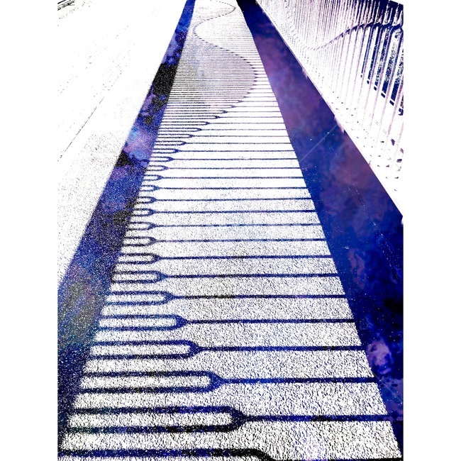 난간,wormhole,unknown,intotheunknown,숨겨진세상,다른세상,출근길,퇴근길,탈출,street,웜홀,handrail