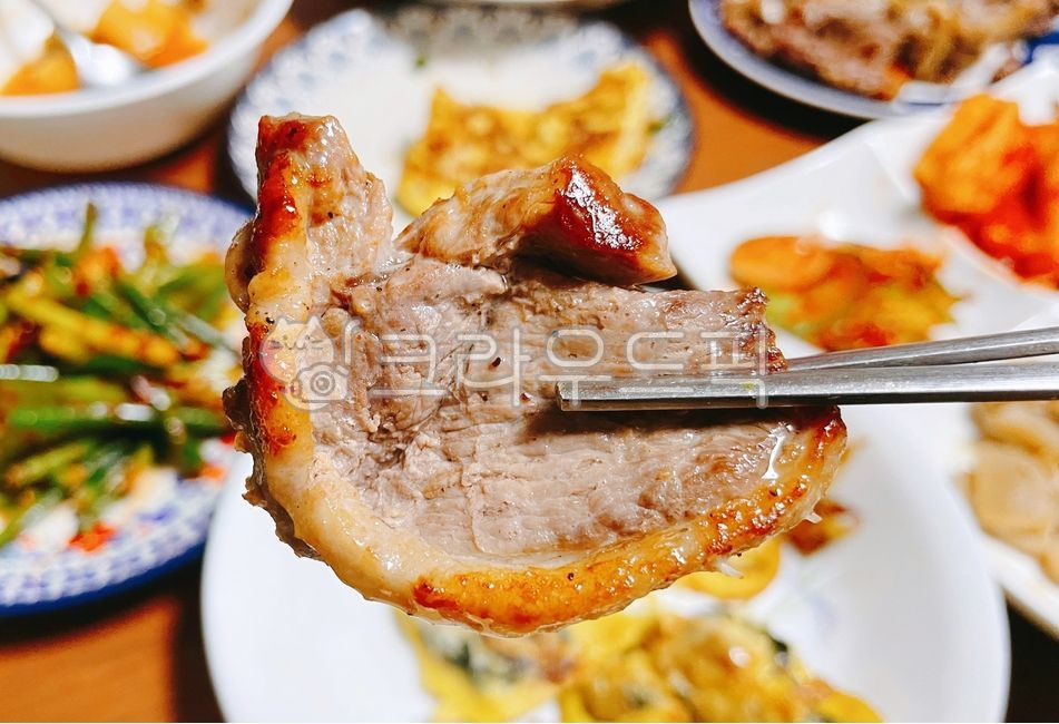 오리고기,오리,음식,요리,식사,젓가락,food