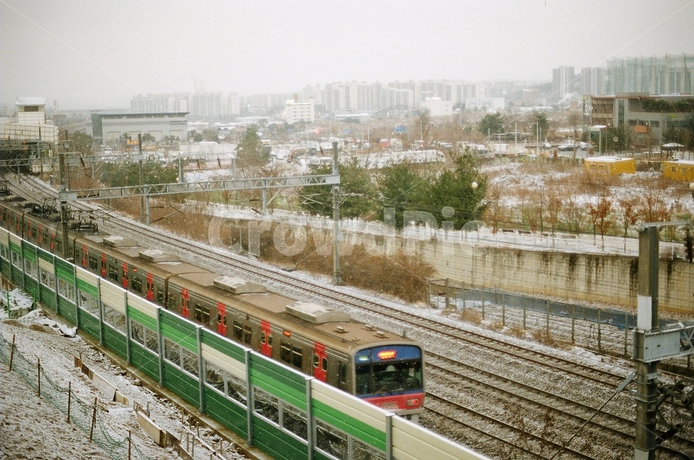 눈,필름사진,필름카메라,snow,railway,철도,기찻길,rail,기차,겨울풍경,winter,교통,교통수단,traffic,transportation