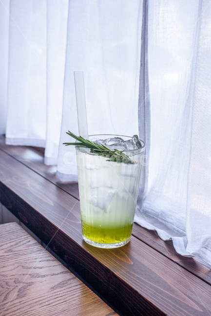 커어튼,여름,얼음,명상,생각,기다림,대화,마루,자연,냉차,음료수,drink,beverage