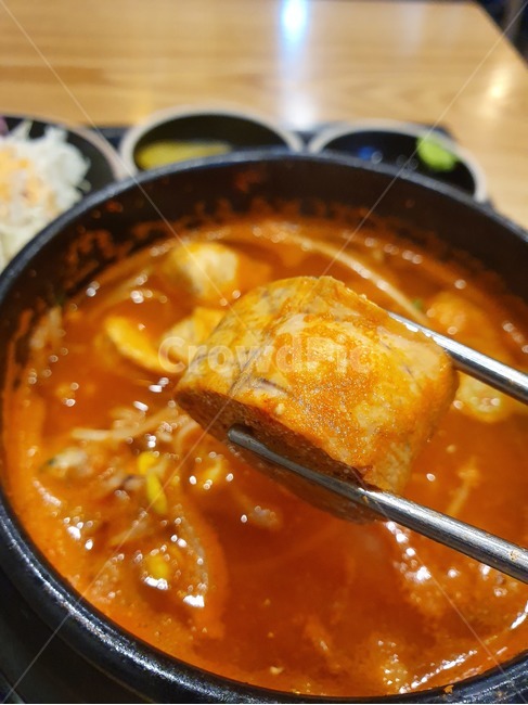 food,음식,meal,식사,요리,dish,사발,bowl,알탕,찌개,젓가락,매운음식,음식,식재료,요리,food,cook,meal,dishes,food reserves
