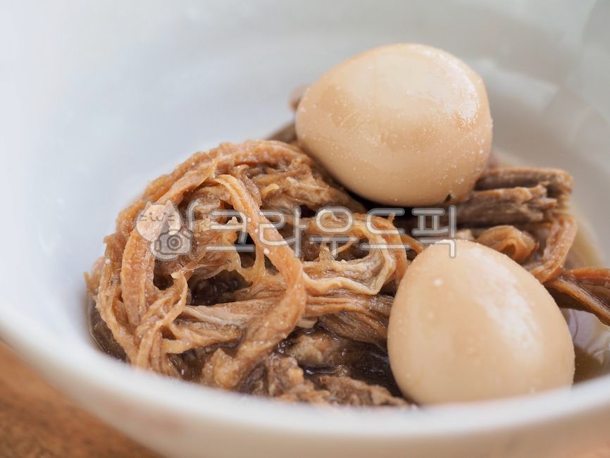 소고기,소고기장조림,장조림,한식,아시아음식,한국음식,밑반찬,간장조림,반찬,단백질,소고기간장조림,쇠고기,음식,저녁식사,고기,소스,간장,배경,식사,요리,소고기요리,beefstew,jangjorim,asianfood,koreanfood,sidedish,protein,beefsoysauce,beef,food,dinner,meat,sauce,soysauce,background,meal,cooking,beefdish,메추리알,quaileggs,음식,식재료,요리,food,cook,meal,dishes,food reserves