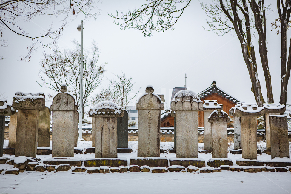 눈,첫눈,남원,광한루원,광한루,겨울,계절,winter,season,조각상,동상,석상,조형물,statue,bronze statue,stone statue