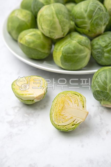 mini cabbage,cabbage,vegetable,Brussels Sprouts,food,Food Ingredients,ingredients,fresh food,fresh,organic