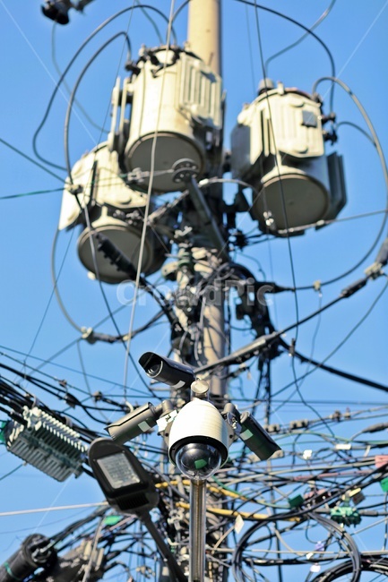 전신주,변압기,보안카메라,전선,telephonepole,transformer,securitycamera,산업,industry,industrial,에너지산업,energy industry,정보통신기술,전자기기,전자제품,it,information,technology,electronic equipment,cable,케이블