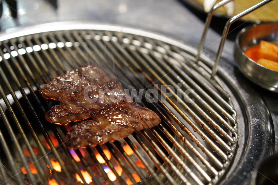 고기,소고기,한우,육류,구이,불판,먹방,안주,식사,안주거리,술자리,음식,육식,푸드,음식,식재료,요리,food,cook,meal,dishes,food reserves,육류,고기,meat,한식,한국음식,한국요리,korean food,korean dishes,korean meal,korean cook