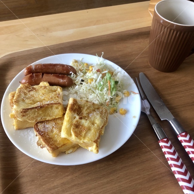 아침,조식,브런치,식빵,샐러드,brunch,bread,breakfast,salad,sausage,소세지