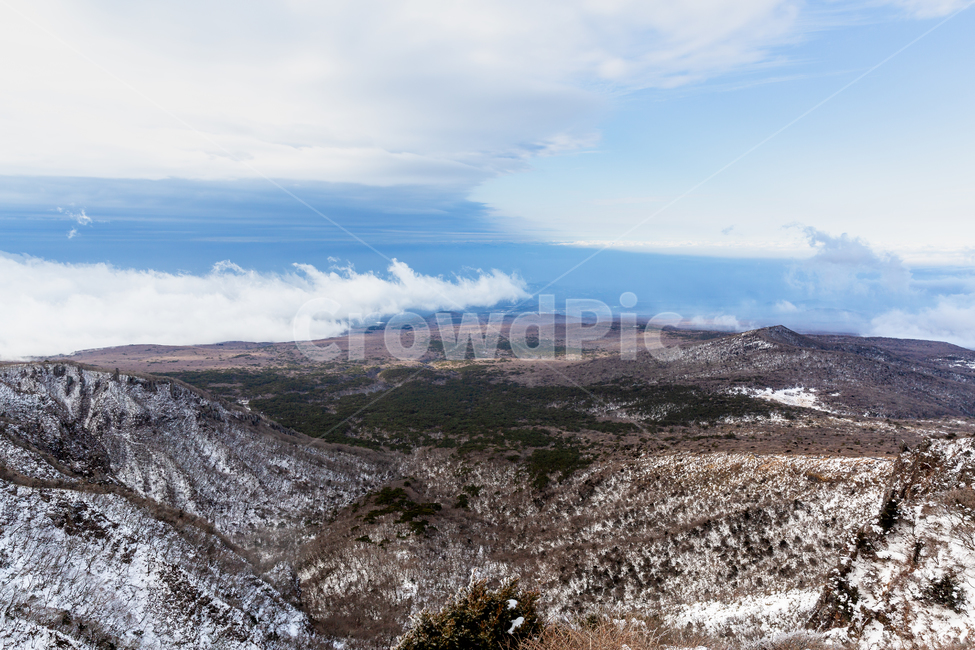 한라산,제주도,영실코스,구름,설산,산정상,제주오름,겨울,계절,winter,season,자연,풍경,nature,landscape,plateau,고원,outdoors,옥외