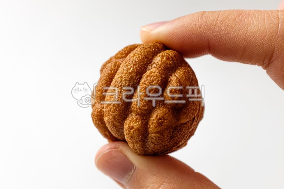 close up,bread,ingredient,snack,Walnut snacks,food,red bean,meal,walnut,Red bean paste,dessert,nuts,flour,grocery,Food Ingredients,ingredients,sweet,Walnut bread,soft