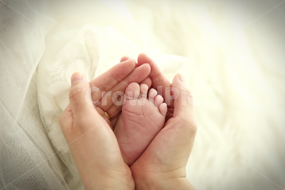 발,사랑,따뜻함,기쁨,귀여움,사람,인물,인간,human,person,영유아,아기,애기,아이,infants,baby