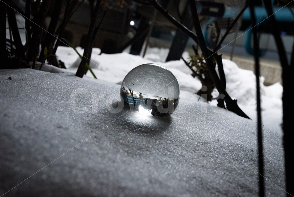 눈,구슬,설경,야경,눈밭,겨울,계절,winter,season,사물,물건,오브젝트,thing,object,matter