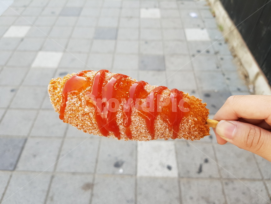 핫도그,맛있는,달콤한,케첩,군것질,음식,식재료,요리,food,cook,meal,dishes,food reserves,디저트,간식,후식,dessert,snack