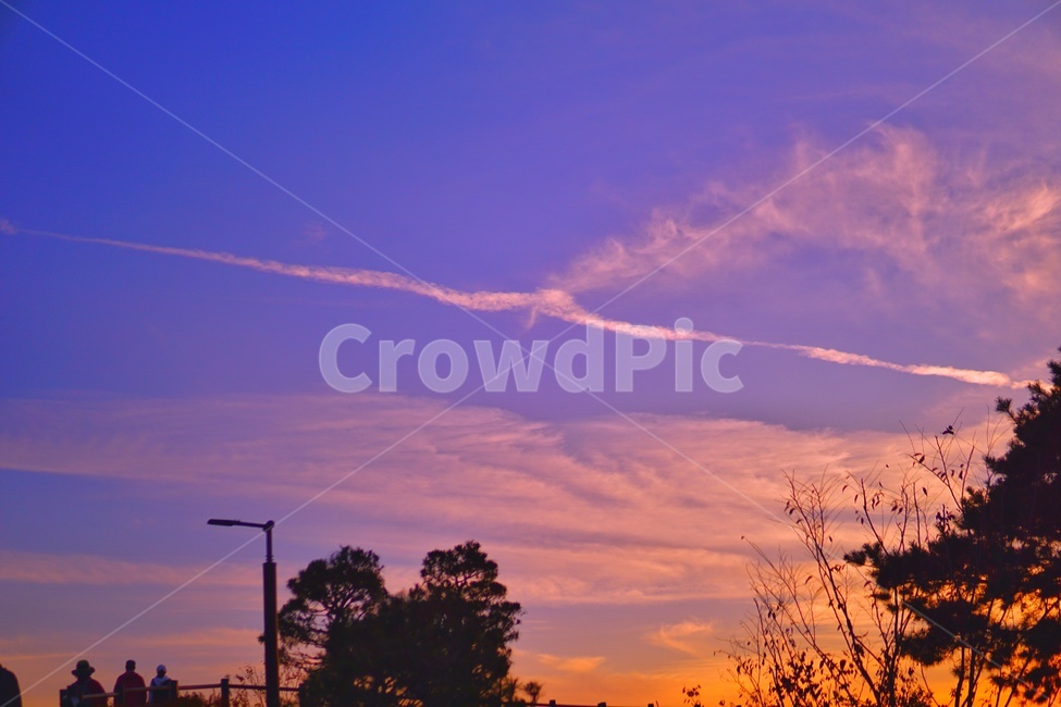 비행운,하늘,구름,노을,초저녁,감성,자연,풍경,nature,landscape,outdoors,옥외,sky,dusk,황혼,sunset,일몰,dawn,새벽,red sky,붉은 하늘