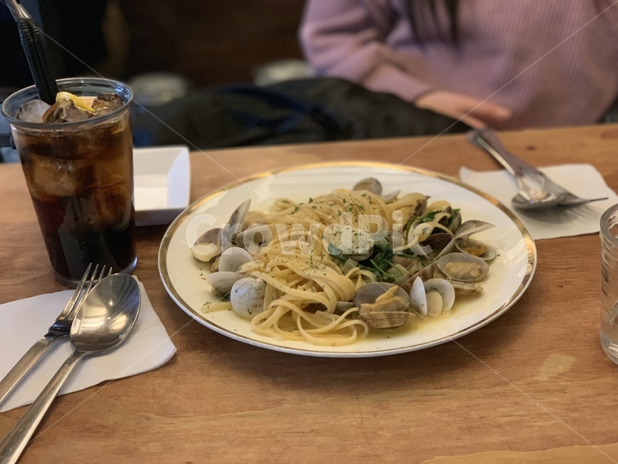 파스타,콜라,음식,양식,점심,pasta,food,person