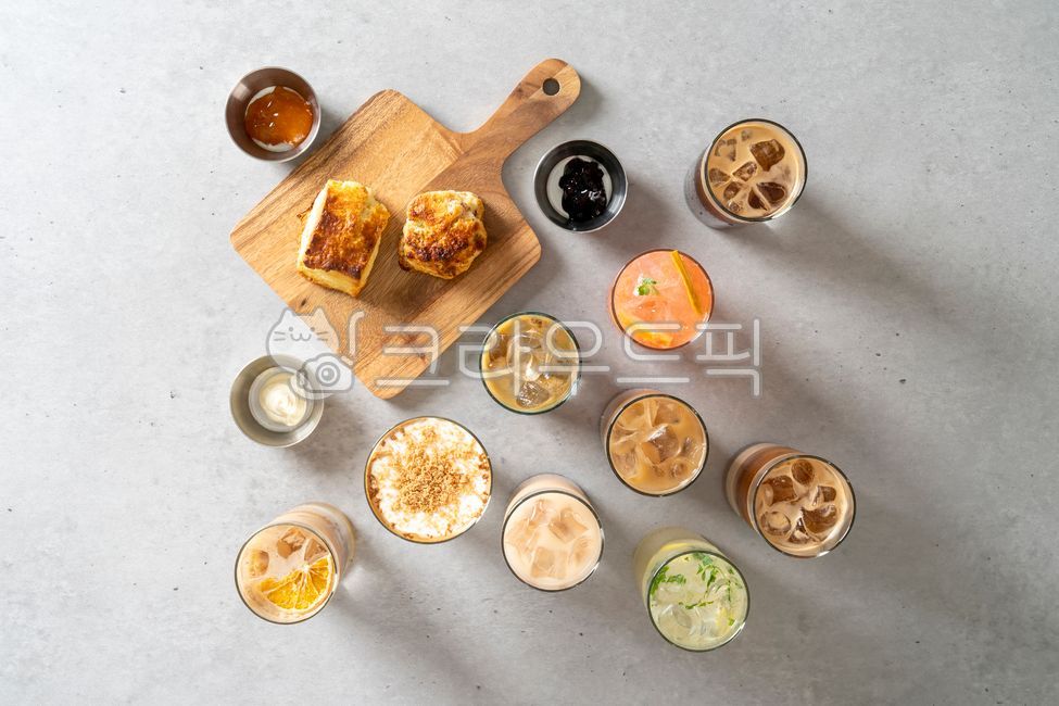 카페,음료,페이트블루,자몽청에이드,커피라떼,오렌지라떼,오렌지,밀크티자몽청에이드,에이드,아메리카노,커피