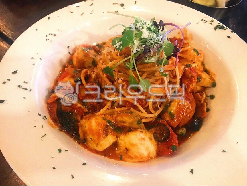 토마토스파게티,스파게티,토마토파스타,파스타,맛있는,먹방,토마토소스,야채,면요리,면류,식재료,해물토마토파스타,해물토마토스파게티,food,음식,meal,식사,dish,요리,양식,외식