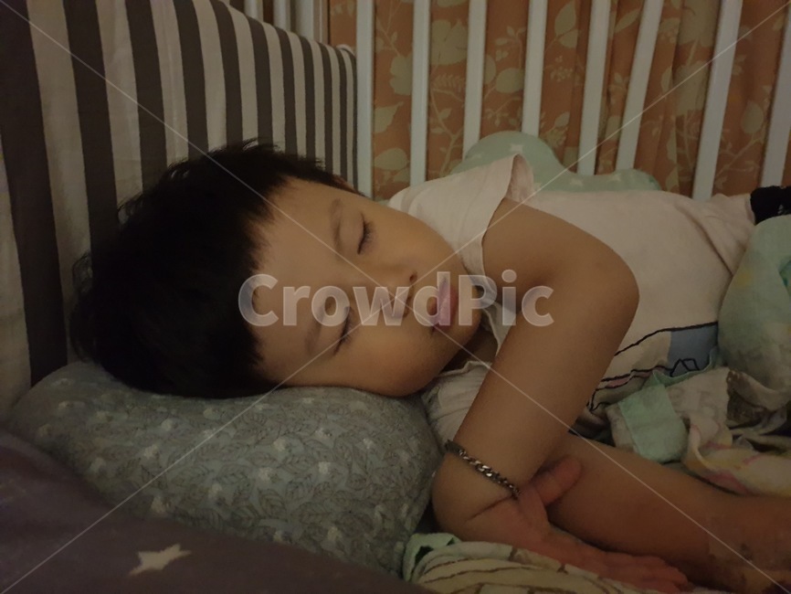 잠자는아이,남자아이,잠,어린이,아이,사람,인물,인간,human,person,어린이,어린아이,child,children,kid