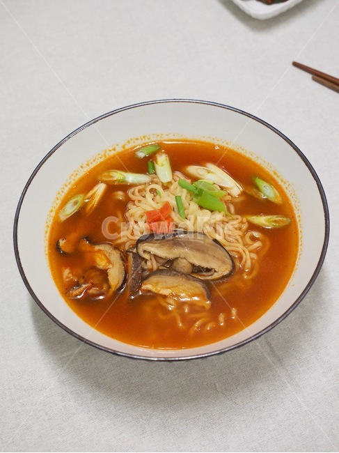 라면,버섯,한국음식,식품,한국문화,한국,배경,음식문화,웰빙,문화,아시아,아시아음식,음식,요리,음식,식재료,요리,food,cook,meal,dishes,food reserves,면류,면요리,noodles,한식,한국음식,한국요리,korean food,korean dishes,korean meal,korean cook