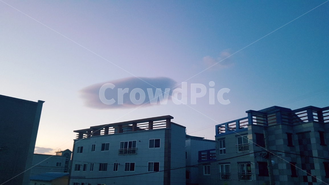 원룸,건물,구름,심플,하늘,cloud,sky,nature,자연,건축물,건물외관,exterior,building,structure,architecture,construction
