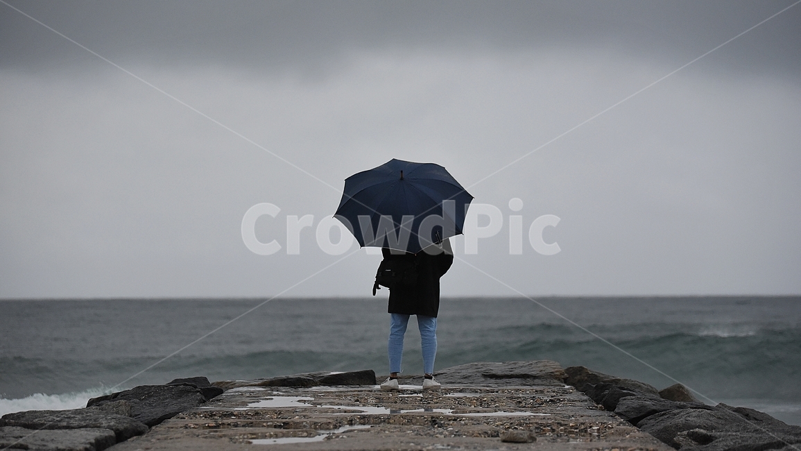 바다,주문진,비오는날,외로움,고민,솔로,겨울바다,여행,휴가,traveling,vacation,trip,고독함,외로움,쓸쓸함,우울함,슬픔,lonely,solitary