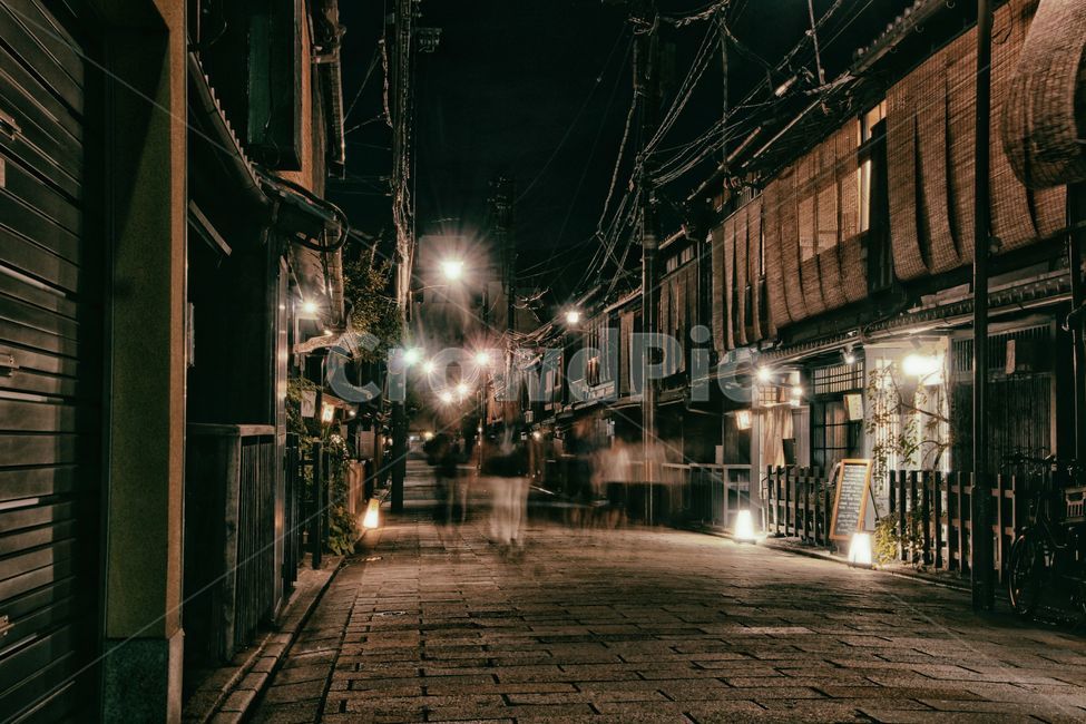 japan,일본,tradition,전통,건물,building,architecture,건축물,background,scenery,landscape,배경,풍경,밤,night,path,walkway,sidewalk,보도,pavement,길,street,culture,문화,야경,밤,풍경,nightscape,night,landscape,도시,city,골목길,alley,해외,외국,세계,foreign,oversea,world,세계도시풍경,해외도시풍경,외국도시풍경,world cityscape,감성,sensible,feeling,통로,포장,cobblestone,조약돌