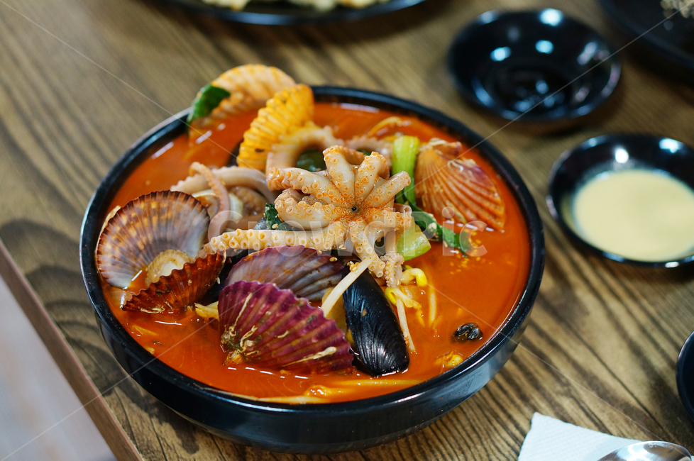 낙지한마리짬뽕,낙지짬뽕,낙지조개짬뽕,생물낙지조개짬뽕,짬뽕,식사,요리,dish,meal,food,중식,점심,중화요리