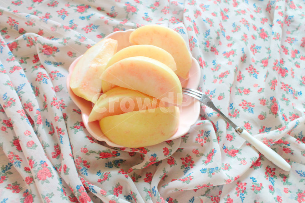 자연,감성사진,과일,복숭아,음식,요리,색감,pink,peach,분홍,연노랑,음식,식재료,요리,food,cook,meal,dishes,food reserves,과일,열매,fruit