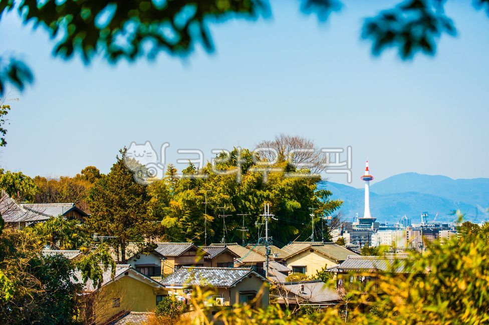 kyoto,Japanese village,Higashiyama,Kyoto,japan,nature,city,Japanese scenery,Kyoto Tower,kyototower,summer,Kyoto scenery,outdoors,Town,sight,Higashiyama Ward,land mark,village,landmark,landscape