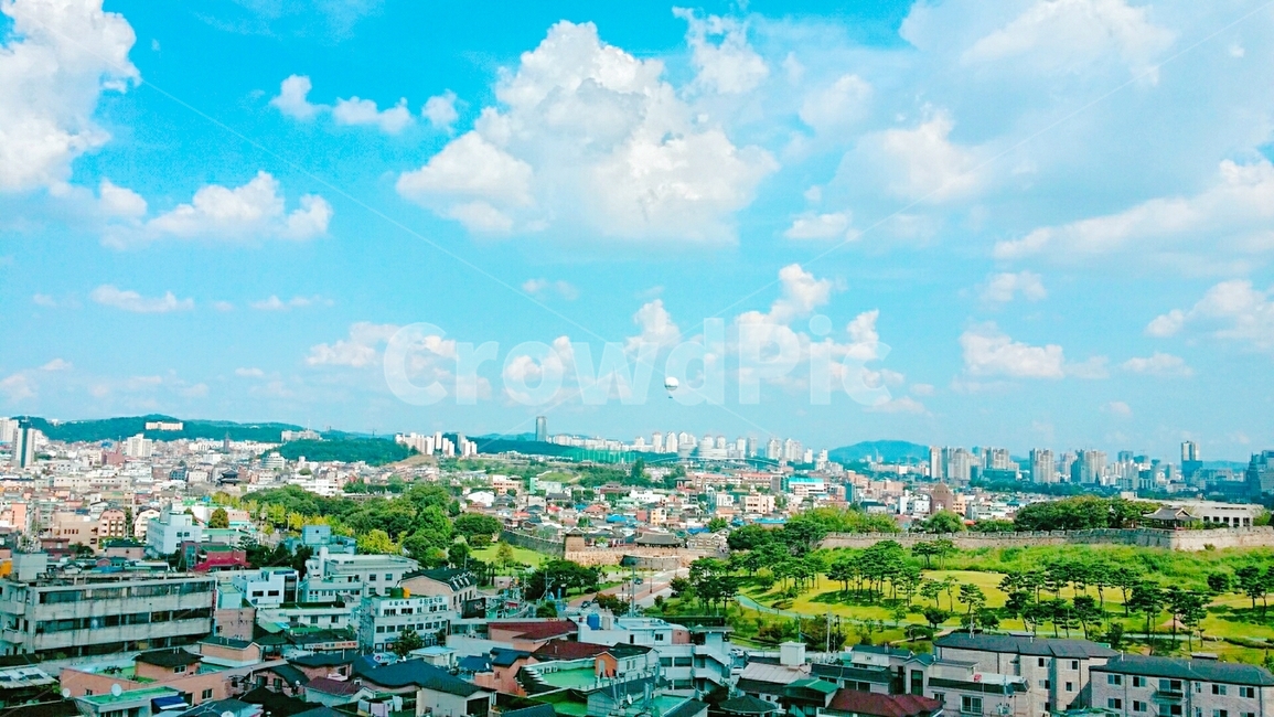 landscape,경치,nature,자연,scenery,옥외,outdoors,하늘,구름,나무,배경,열기구,도시,화성,건물,랜드마크,파란하늘,배경화면,풍경,풍경하늘,봄,여름,햇살,야외,공원,파크,건축물,마을,시티,나무그늘,뭉게구름,수원,수원화성,축제