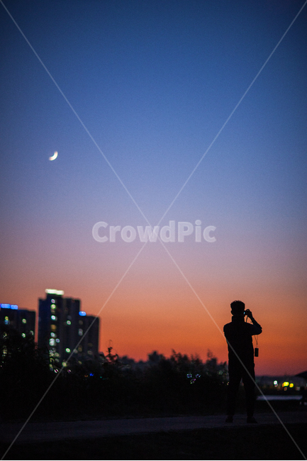 자연풍경,야경,감성사진,노을,저녁,야경,밤,풍경,nightscape,night,landscape,사람,인물,인간,human,person,인물실루엣,사람실루엣,character silhouette,human silhouette,사진작가,포토그래퍼,photographer