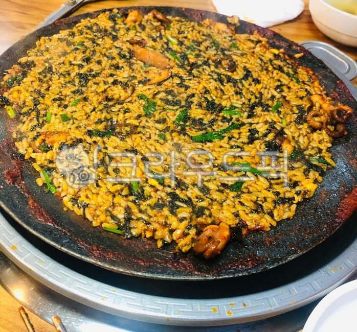 fried rice,Octopus fried rice,cooking,food