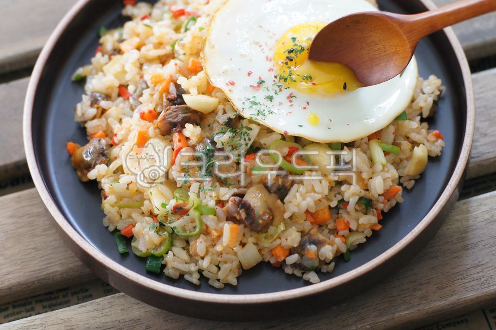계란후라이,밥,비빔밥,음식,푸드,요리,레시피,cook,식사,한끼,egg,계란,한식,볶음밥,계란볶음밥,꼬막계란,계란꼬막밥,계란밥,꼬막계란밥,꼬막계란볶음밥,음식,식재료,요리,food,cook,meal,dishes,food reserves