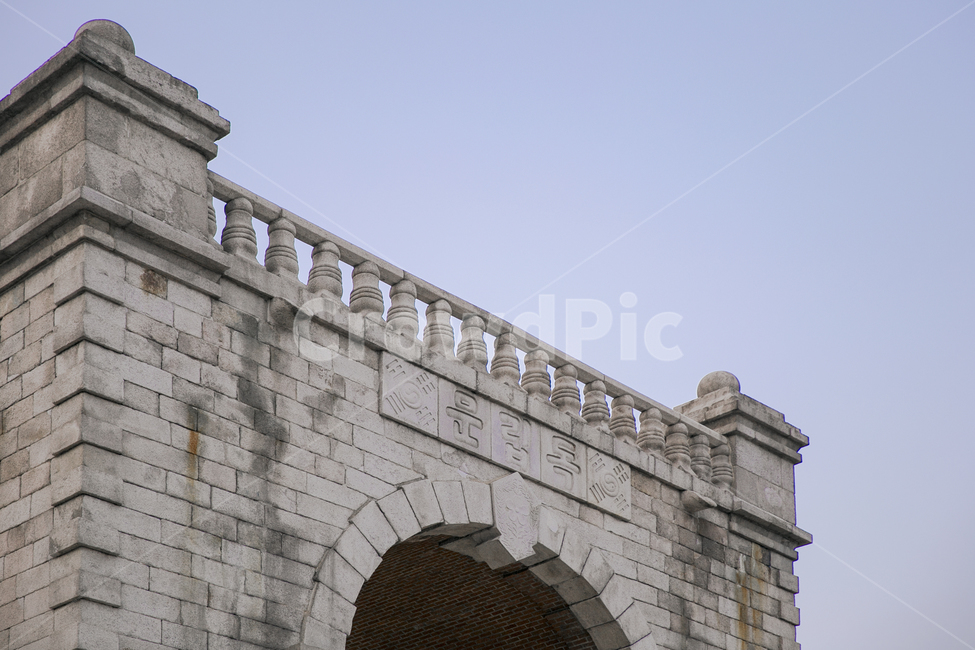 독립문,독립,광복절,independence,nationalliberationday,일제시대,한국,관광지,한국명소,건축,건축물,랜드마크,대한독립,일제,korea,touristattraction,architecture,japaneseoccupation,건축물,건물외관,exterior,building,structure,architecture,construction