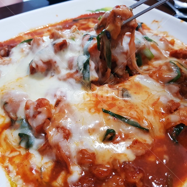 치즈닭갈비,음식,매운음식,빨간색,치즈