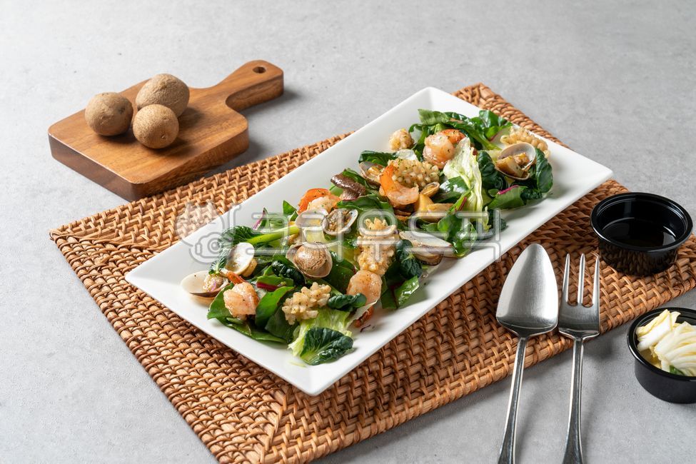 닭가슴살,샐러드,해산물,야채,도마토,비건,음식,그릇,브런치,점심,저녁,다이어트