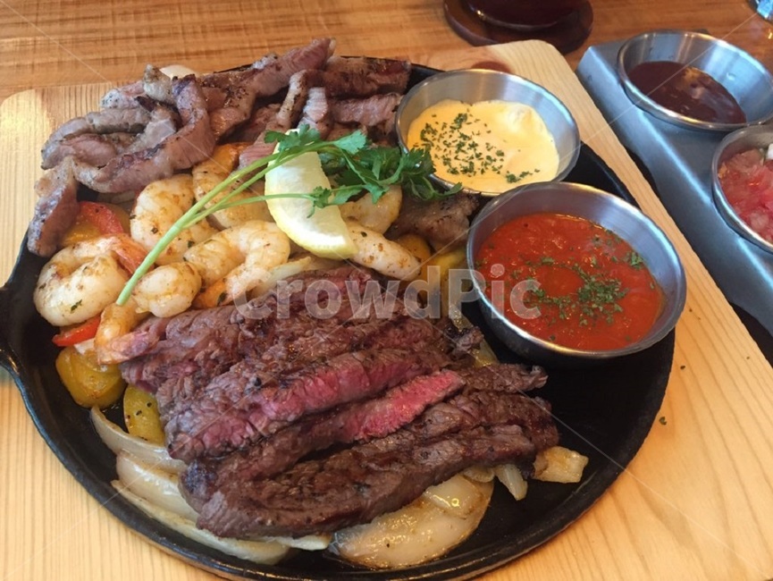 음식,타코,새우,소고기,철판,칠리,소스,머스타드,이국적인,멕시코음식,food,식사,요리,dish,meal