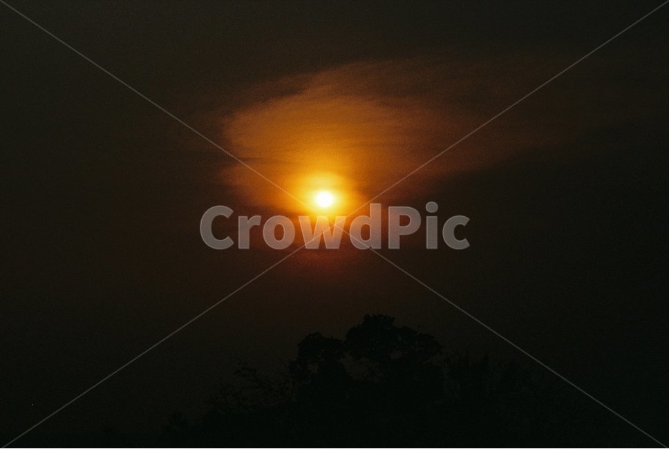 일몰,노을,저녁하늘,하늘,구름,해,조용한,평온,붉은,어두운,sunset,sky,자연,풍경,nature,landscape,flare,플레어,light,빛,outdoors,옥외