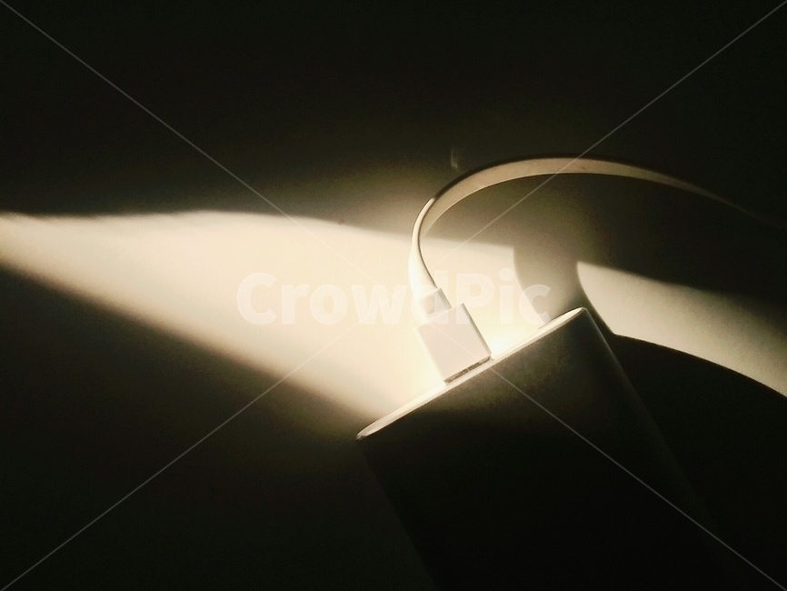 lighting,빛,보조배터리,어둠,감성