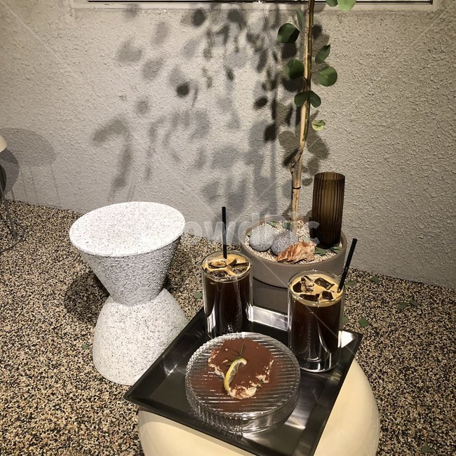카페,티라미수,케이크,아메리카노,감성사진,커피,coffee,americano,cafe,여유,음료,시원한커피,얼음