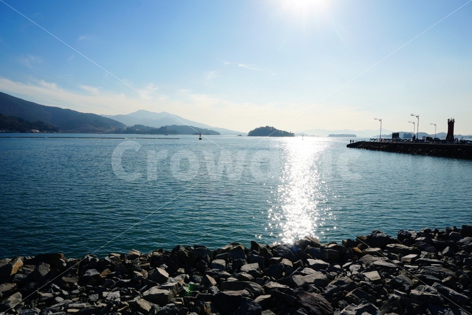바다,겨울,여행,햇살,날씨,하늘,섬,자연,풍경,nature,landscape,해변,바다,beach,sea,rubble,파편,water,물