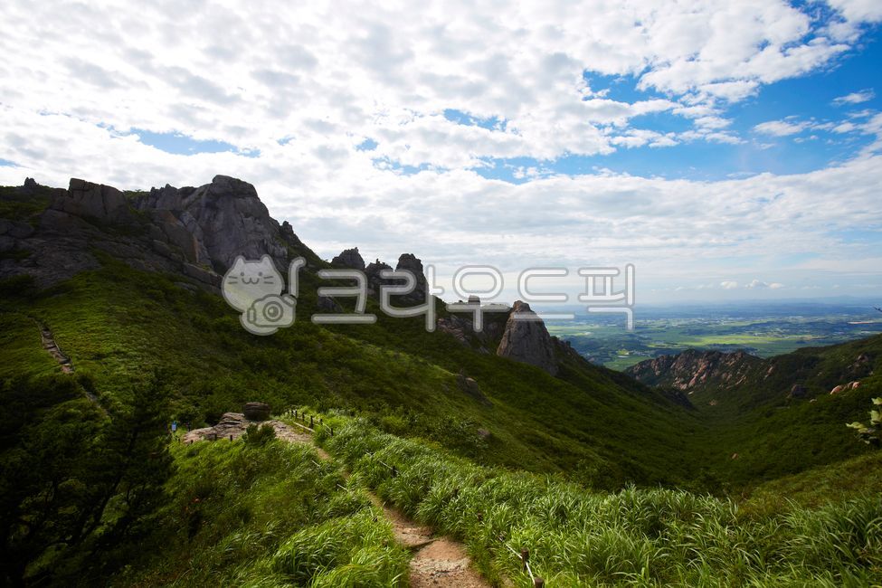 blue sky,mountains,bluesky,clouds,scenery,mountain climbing,rock,cloud,Wolchulsan Mountain,mountain,rocks,ridges,sight,Wolchulsan National Park,ridge,mountain ridge,sky,wolchulsan,wolchulsannationalpark,nature,mountainranges,hiking,mountainridge,mountain 