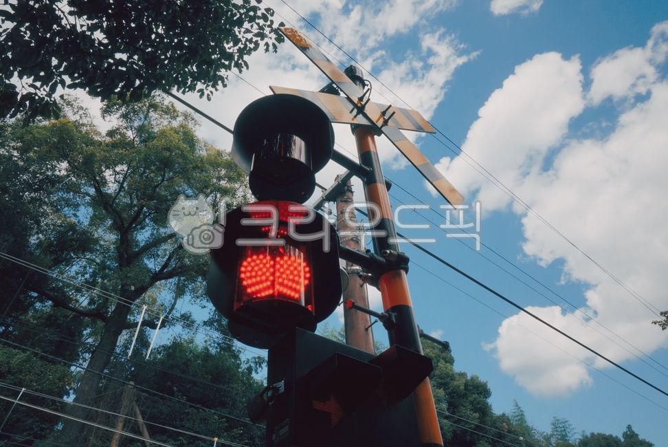 sky,cloud,Kyoto,Arashiyama,Traffic Light,crossing