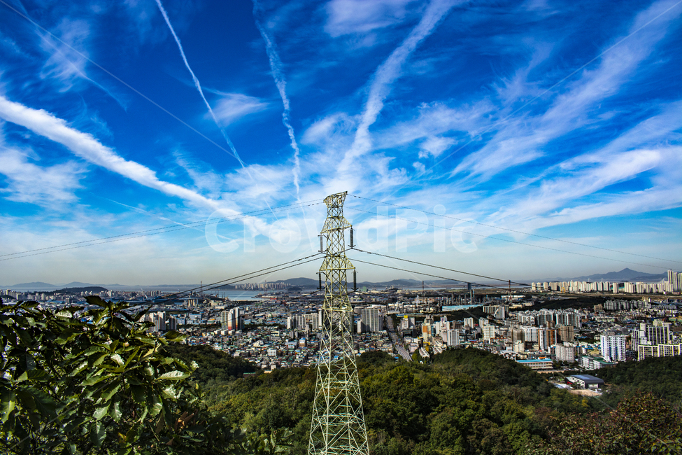 철탑,고압선,가을하늘,구름,원적산,풍경,서해,도시,풍경,city,landscape,한국도시풍경,한국도시경관,korea cityscape,산업,industry,industrial,에너지산업,energy industry,power lines,전력선,cable,케이블