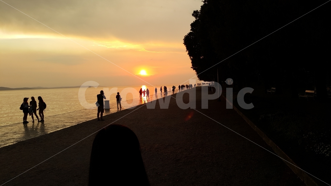 석약,노을,해변,자다르,크로아티아,산책,sunset,여행,자연,풍경,nature,landscape,해변,바다,beach,sea,해외,외국,세계,foreign,oversea,world,사람,인물,인간,human,person,인물실루엣,사람실루엣,character silhouette,human silhouette,outdoors,옥외,일몰,dawn,새벽,red sky,붉은 하늘,sky,하늘,dusk,황혼