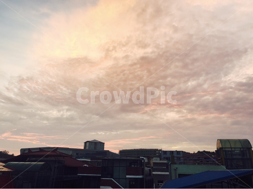 옥상,하늘,노을,신기한하늘,구름,도시,풍경,city,landscape,nature,자연,outdoors,옥외,weather,날씨