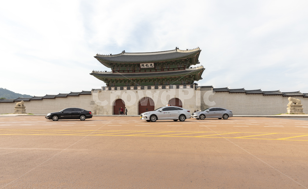 광화문,고궁,서울,경복궁,문화유적지,전통건축물,한국전통,한국문화,korean traditional,korean culture,랜드마크,landmark,tourist attraction,한국랜드마크,한국관광지,한국명소,korea landmark,korea tourist attraction,건축물,건물외관,exterior,building,structure,architecture,construction