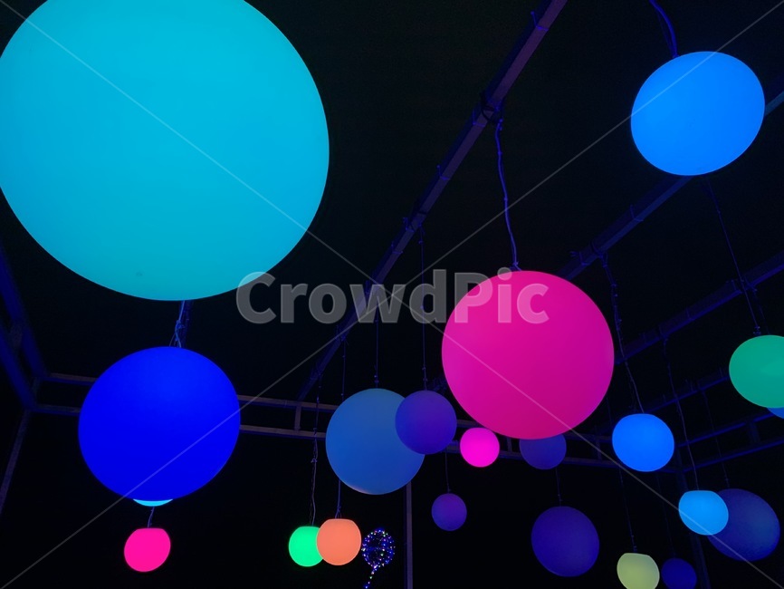 ball,공,sphere,구체,balloon,풍선,조형물,야경,동그라미,색깔,예쁜색